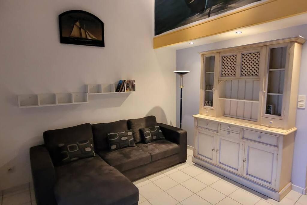 Charmante Maison De Pecheur Ле Баркарес Экстерьер фото